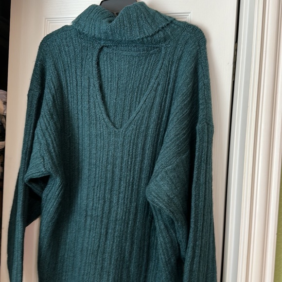 Cabi 3885 Tryst Sweater Size M - Picture 3 of 5